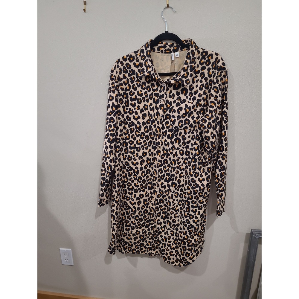 Nordstrom Women SZ Lg. Leopard Print Button Down Long Sleeve sleep gown flannel
